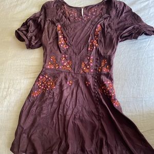 Free people sz 6 burgundy silk dress with embroidered flowers in rust, lavender